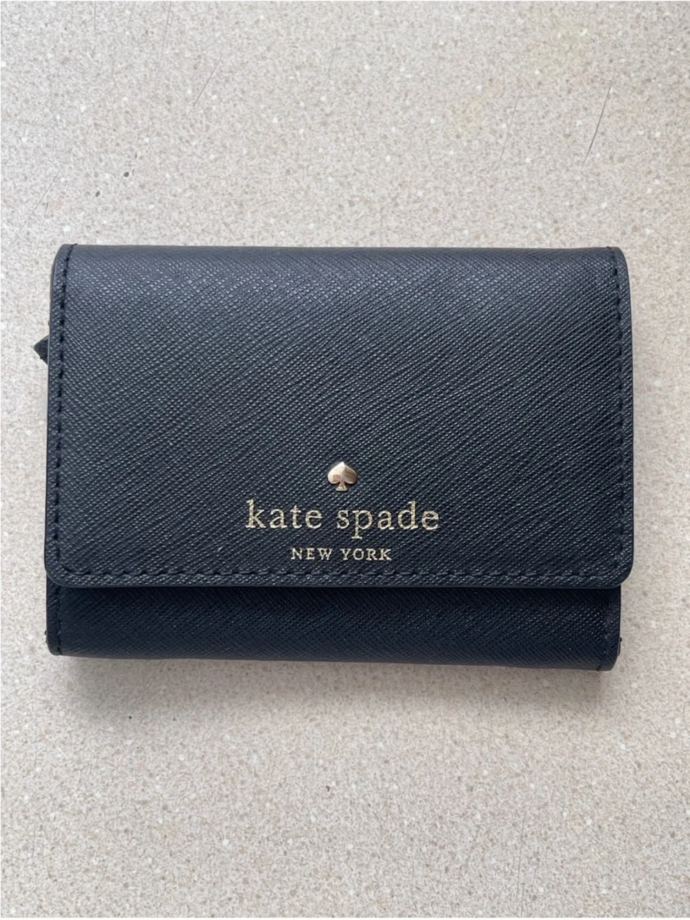 kate spade New York ♠️ Street Darla Black coin purse Wallet with Gold Logo